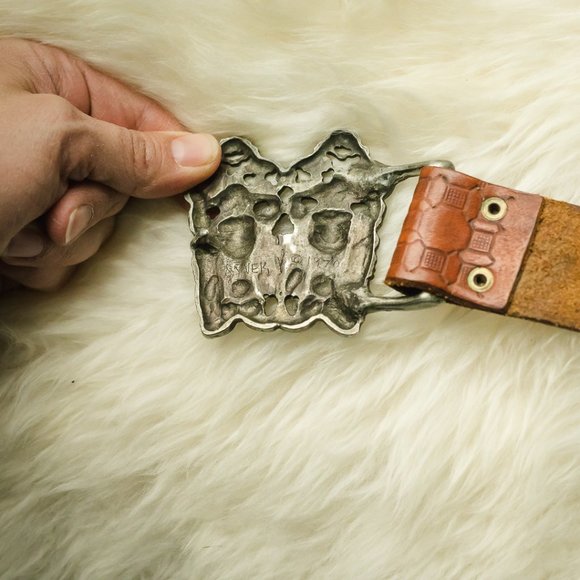 Richard Synek 1970 Gargoyle Lion Belt - Picture 4 of 4